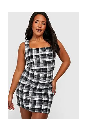Boohoo Plus Boucle Square Neck Corset Top