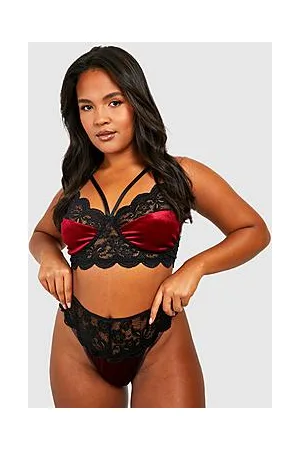 Boohoo Plus Contrast Lace Strapping Lingerie Set