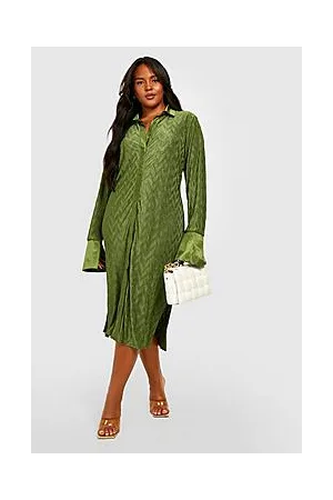 Boohoo Plus Textured Plisse Midi Shirt Dress