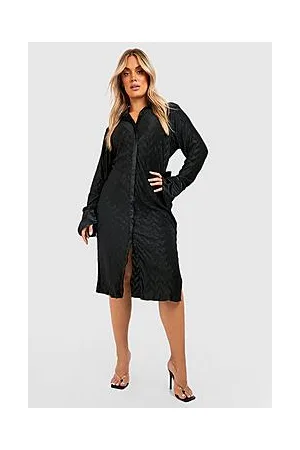 Boohoo Plus Textured Plisse Midi Shirt Dress