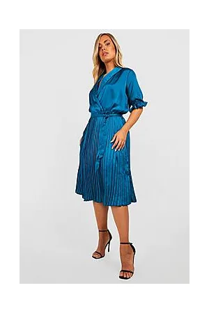 Boohoo Plus Satin Pleated Midi Skater Dress
