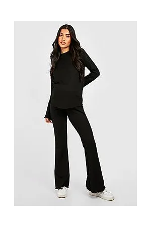 Boohoo Maternity Crinkle Rib Flare Loungewear Set