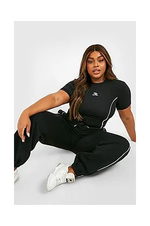 Boohoo Plus Piping Detail Fitted Slinky Top And Jogger Set