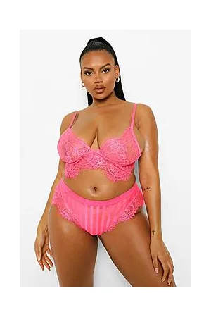 Boohoo Plus Lace Stripe Set