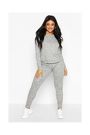 Boohoo Plus Rib Top And Jogger Co-Ord