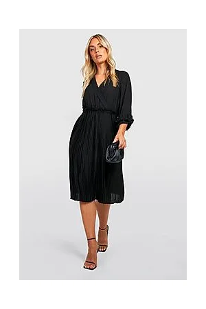Boohoo Plus Ruffle Detail Pleated Midi Dress