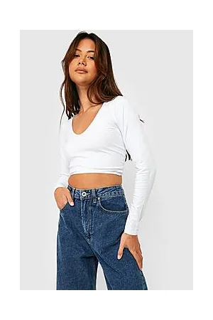Boohoo Petite Basic V Neck Long Sleeve Crop Top