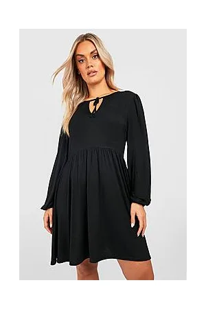 Boohoo Plus Keyhole Skater Dress