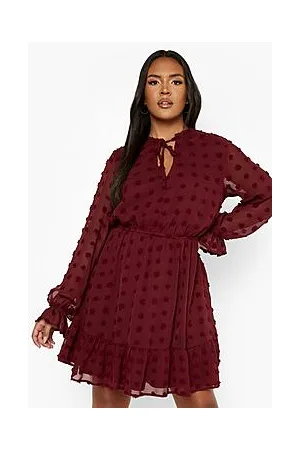 Boohoo Plus Dobby Keyhole Skater Dress