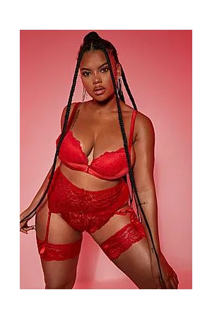 Boohoo Plus Suspender Thong & Stocking Set