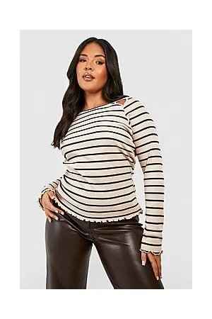 Boohoo Plus Knitted Rib High Cut Out Lettuce Hem Top