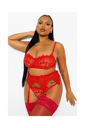Boohoo Plus Eyelash Lace Lingerie Set