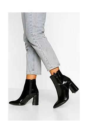 Boohoo Wide Fit Pointed Block Heel Shoe Boots