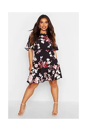 Boohoo Plus Tiered Floral Crepe Smock Dress