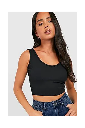 Boohoo Petite Amanda Lettuce Hem V Neck Crop Top