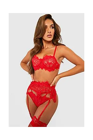 Boohoo Eyelash Lace Bralet Suspender and Thong Set