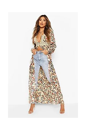 Boohoo Floral Crotchet Trim Button Detail Split Kimono