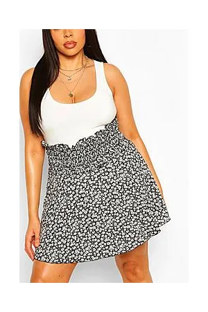 Boohoo Plus Ditsy Floral Shirred Flippy Skater Skirt