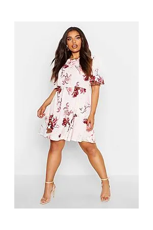 Boohoo Plus Tiered Floral Crepe Smock Dress