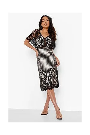 Boohoo Boutique All Over Lace Bodycon Midi Dress