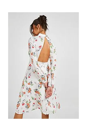 Boohoo Boutique Floral Long Sleeve Skater Dress
