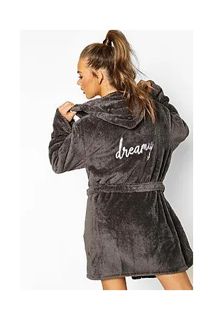 Boohoo Dreamy Embroidered Fluffy Robe