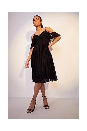 Boohoo Petite Cold Shoulder Bridesmaid Dress