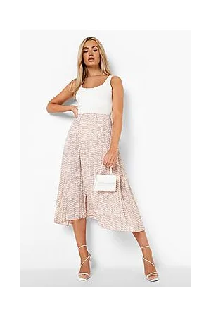 Boohoo Pleated Elasticated Waist Midi Skirt