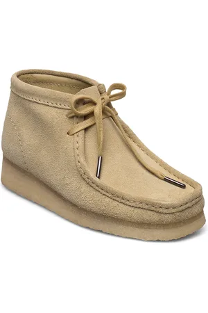 Clarks Wallabee Boot. D Nauhakengät Matalapohjaiset Kengät Beige