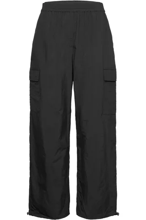 Modstrom Naiset Reisitaskuhousut - Trentmd Pants Trousers Cargo Pants Musta