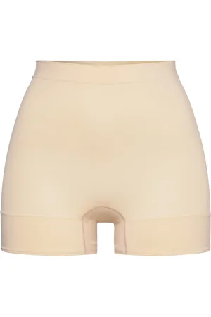 MAGIC Bodyfashion Booty Booster Short Lingerie Shapewear Bottoms Cream