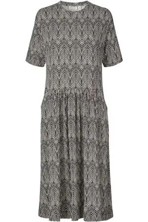 Masai Manustina Polvipituinen Mekko Black