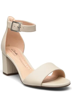 Clarks Deva Mae D Korolliset Sandaalit Beige