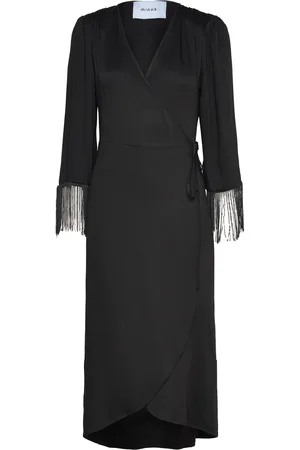 Minus Msjassie Solid Fringe Sleeve Dress Polvipituinen Mekko Black