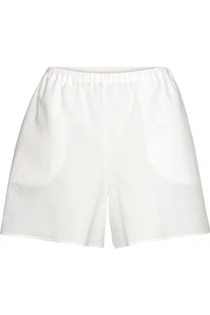 A Part Of The Art Puglia Shorts Bottoms Shorts Casual Shorts White