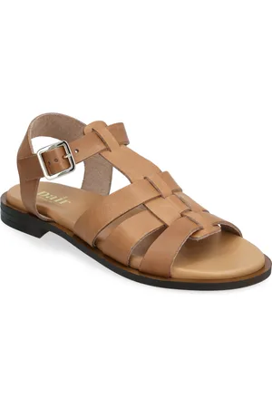 A Pair Gladiator Flat Designers Sandals Flat Beige