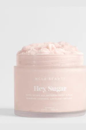 NCLA Beauty Hey, Sugar Lychee Martini Body Scrub Kuorinta-aine Vartalonkuorinta Pink