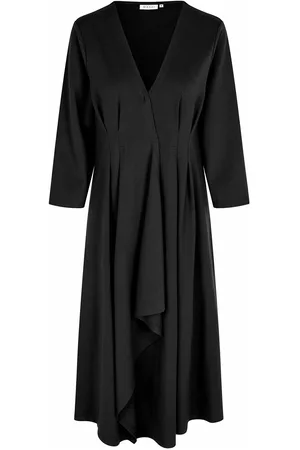 Masai Manikassi Polvipituinen Mekko Black