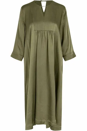 Masai Manadyne Polvipituinen Mekko Khaki Green