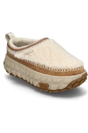 UGG Uventure Daze Cozy Shoes Wintershoes Beige