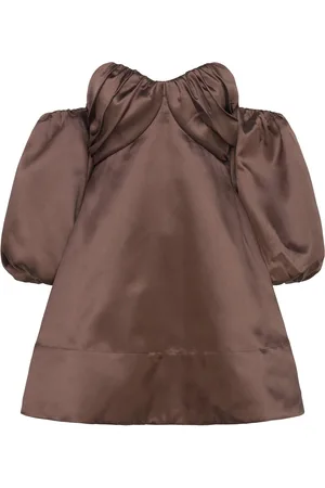 By Malina Val Off-Shoulder Mini Dress Lyhyt Mekko Brown