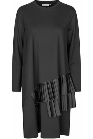 Masai Manovalene Polvipituinen Mekko Black