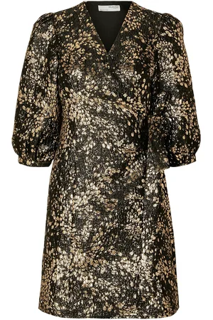 SELECTED Slfpaula-Siv Golden Leo 3/4 Short Dressb Lyhyt Mekko Gold