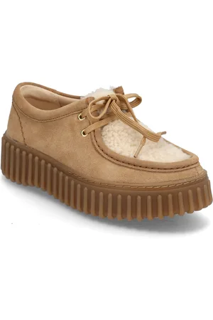 Clarks Torhill Bee D Shoes Flat Loafers Beige