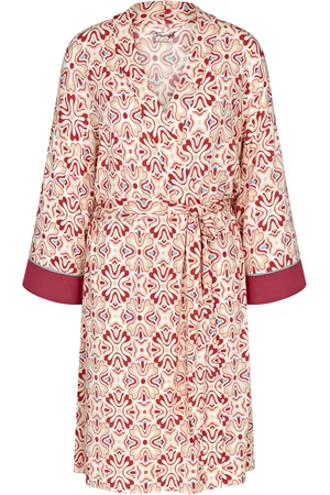 Triumph Aura Spotlight Robe 01 Aamutakki Red
