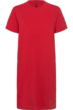 Sail Racing W Wave Dress Sport Women Sport Clothing Sport Dresses & Skirts Sport Dresses Red