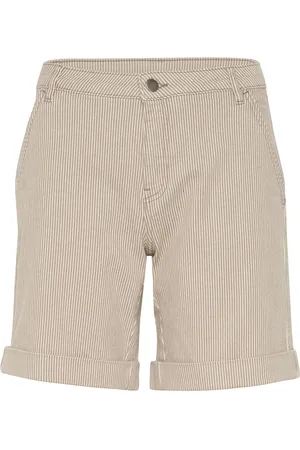 Culture Cumilky Shorts Bottoms Shorts Casual Shorts Cream