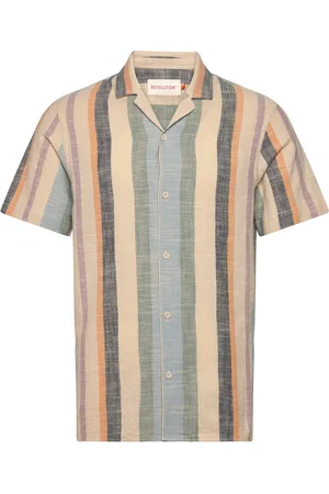 Revolution Shirts Tops Shirts Short-sleeved Green
