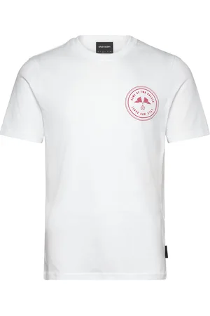 Lyle & Scott Game Of Two Halves Graphic T-Shirt Tops T-shirts Short-sleeved White