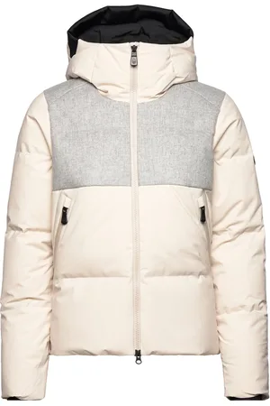 Sail Racing W Race Down Jacket Cream